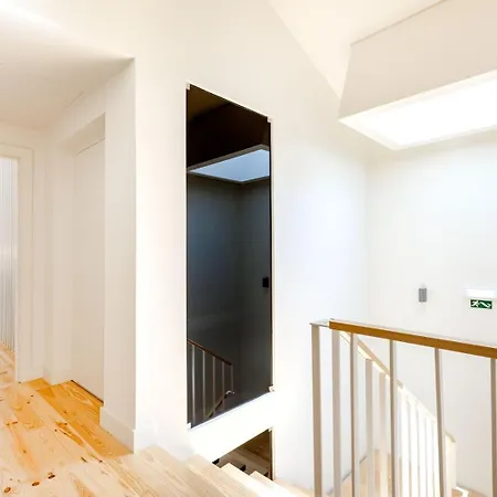 Downtown With Balcony Porto