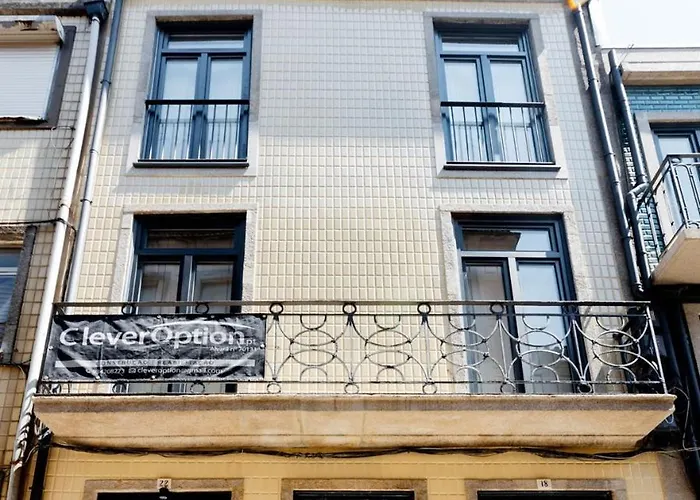 Downtown W/ Balcony *