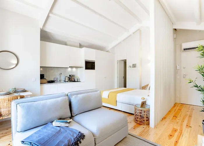 Downtown W/ Balcony Porto