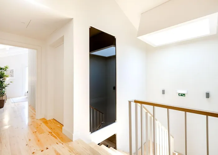 Downtown W/ Balcony بورتو