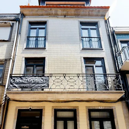 Apartment Downtown W/ Balcony *